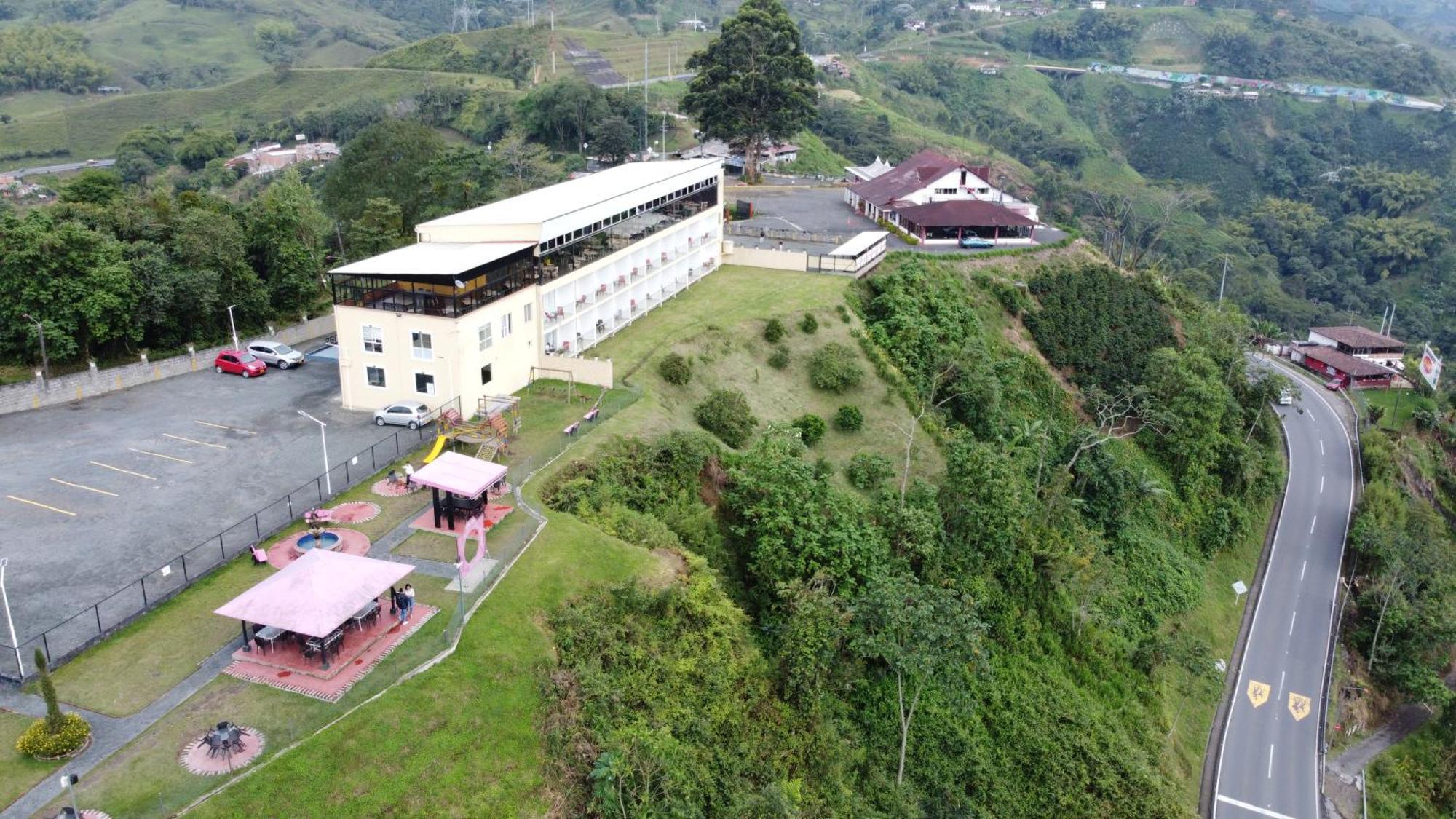 Hotel Entre Lomas Santa Rosa de Cabal Exterior photo